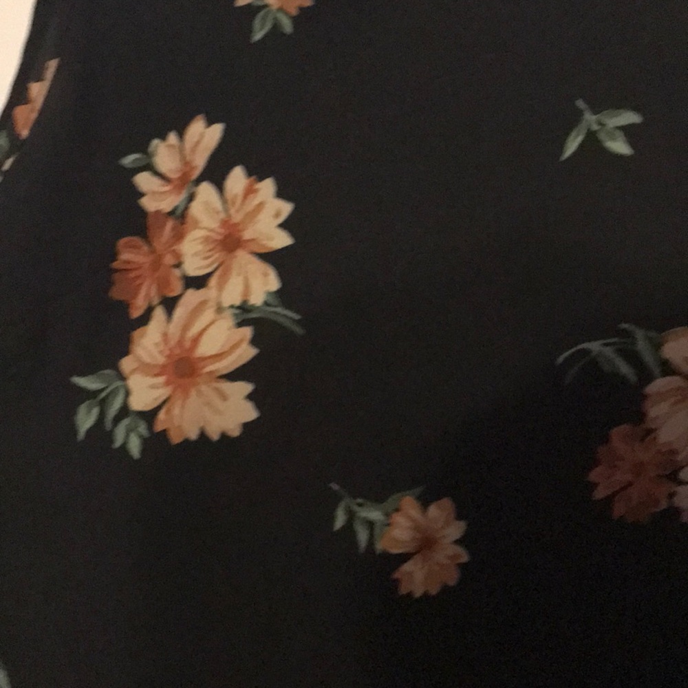 Shirt - Picture 2 of 3